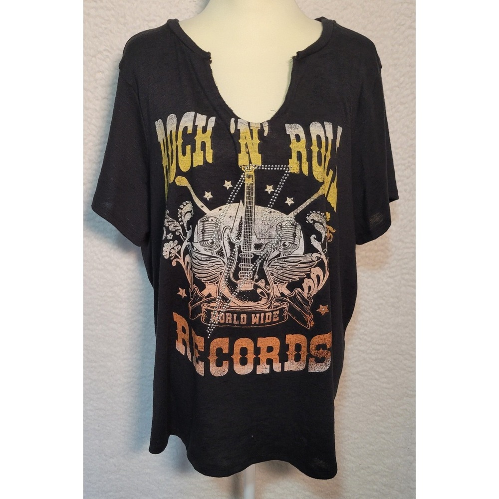 Wild Kiss Womens Plus Sz 2X T-Shirt Black Short Sleeve Rock N Roll Records 1610
